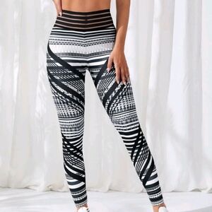 Yoga Trendy Striped & Geo print wideband waist sport leggings